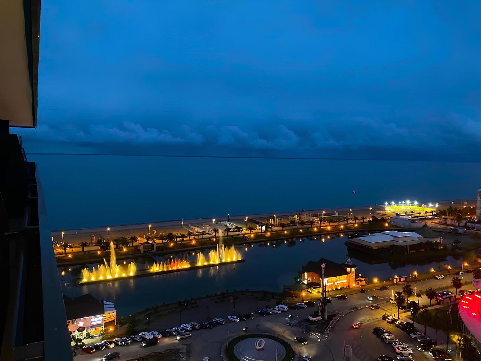 Orbi Panoramic Aparthotel Batumi Exterior foto